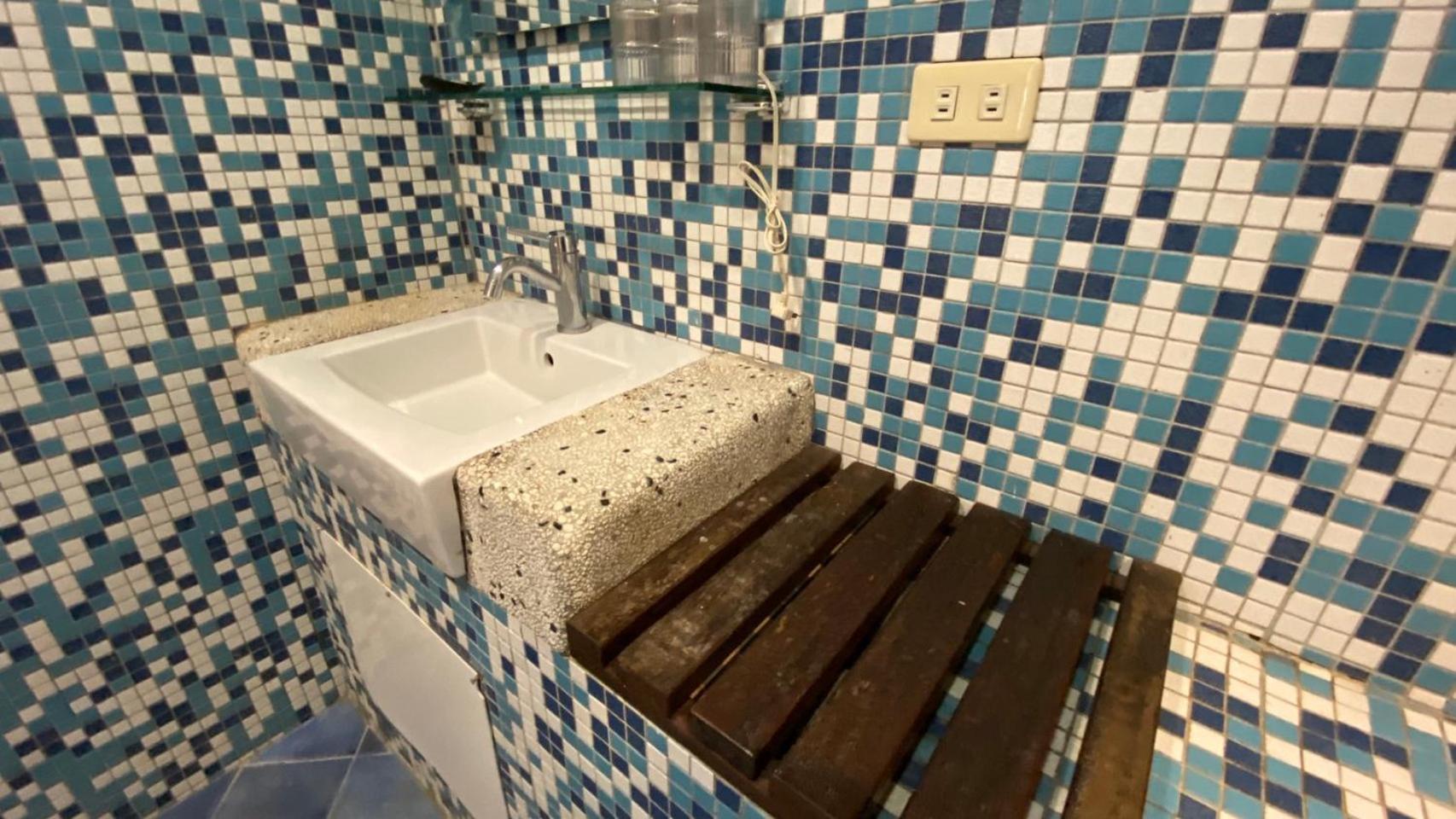 Sine Ya Hostel Хенгчун Экстерьер фото